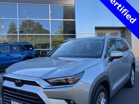 Used 2024 Toyota Grand Highlander Platinum image 3