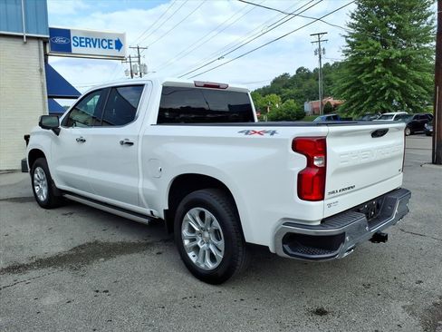 Used 2025 Chevrolet Silverado 1500 LTZ AWD/4WD image 5