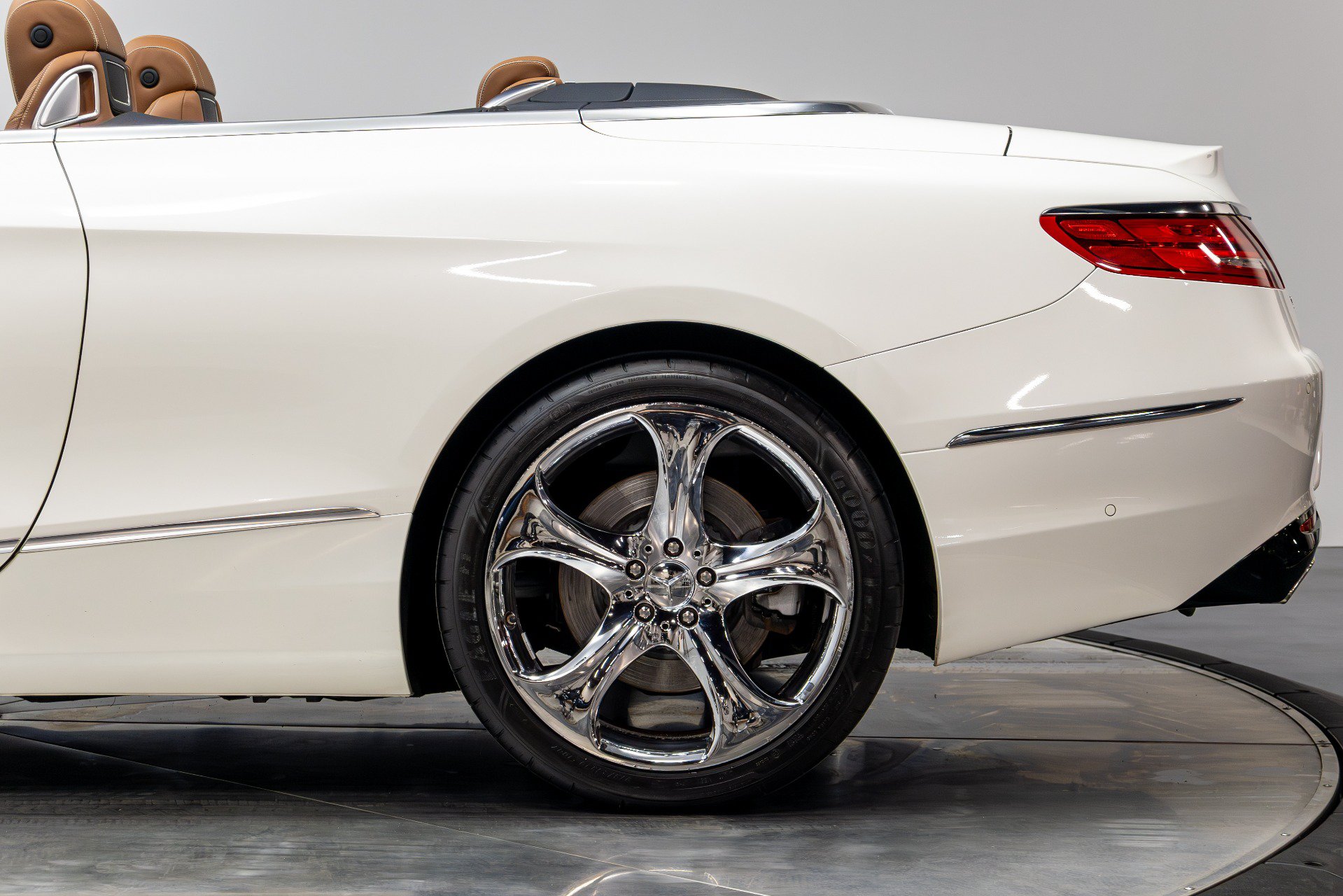 Used 2017 Mercedes-Benz S 550 Cabriolet image 39