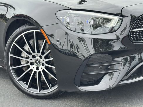 Used 2022 Mercedes-Benz E 450 Cabriolet image 2