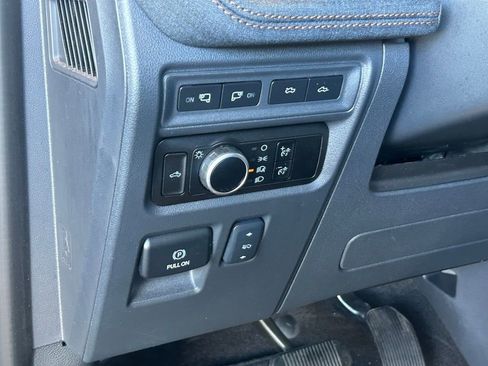 Used 2024 Ford F150 Lightning Lariat image 38