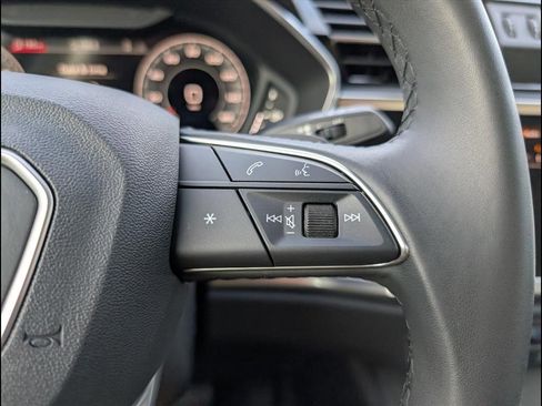 Certified 2025 Audi Q3 2.0T Premium Plus w/ Premium Plus Package image 14