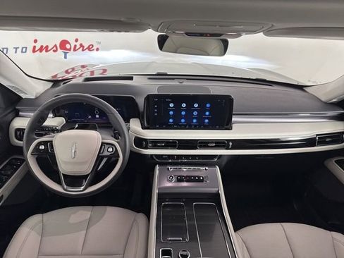New 2025 Lincoln Aviator 2WD w/ Jet Appearance Package image 9
