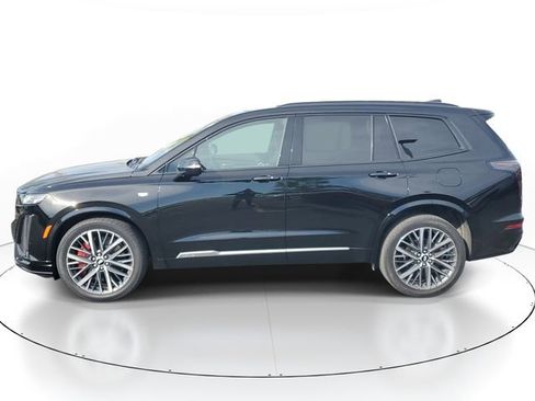 Certified 2023 Cadillac XT6 Sport AWD/4WD image 2