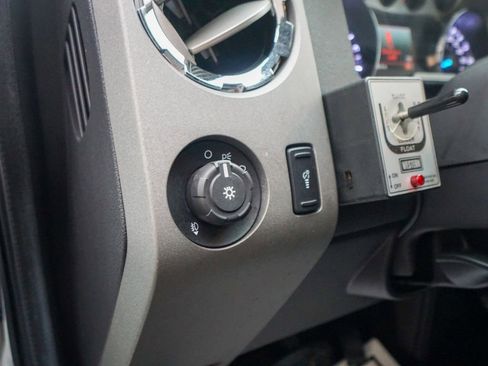 Used 2011 Ford F250 Lariat w/ Lariat Interior Pkg image 20