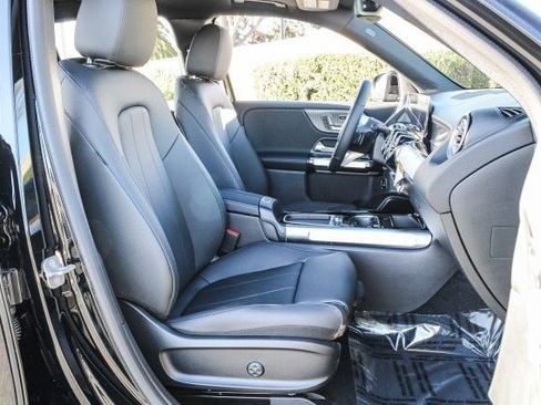 New 2025 Mercedes-Benz EQB 300 4MATIC image 18