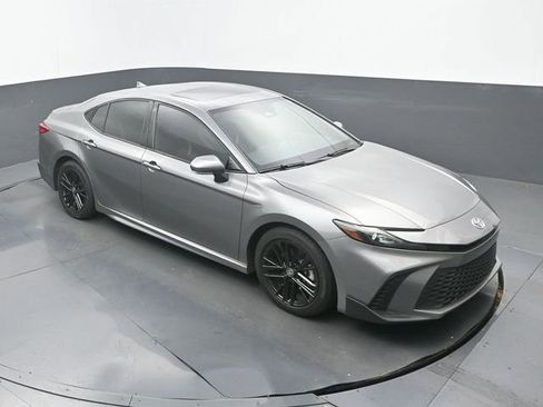 Used 2025 Toyota Camry SE w/ Multimedia Upgrade Package image 13