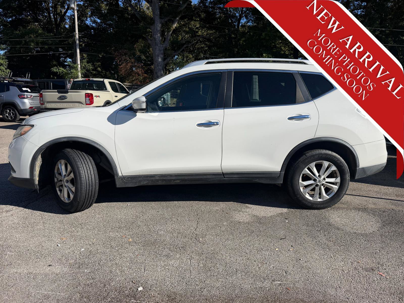 Used 2016 Nissan Rogue SV AWD/4WD image 4