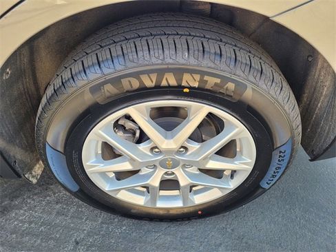 Used 2024 Chevrolet Equinox LT image 26