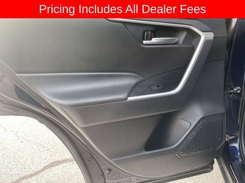 Used 2024 Toyota RAV4 XLE AWD/4WD image 15