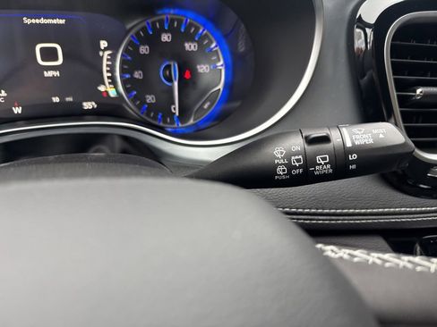 New 2026 Chrysler Pacifica Limited image 54