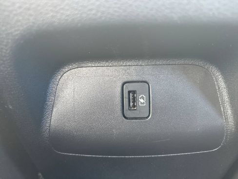 Used 2024 Nissan Sentra SV FWD image 32