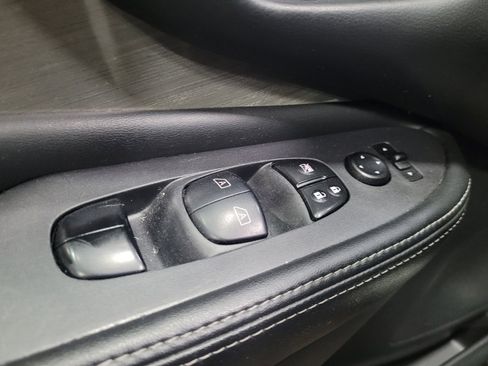 Used 2018 Nissan Murano S AWD/4WD image 27