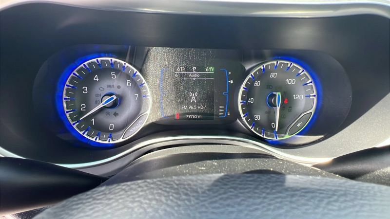 Used 2019 Chrysler Pacifica Touring-L w/ S Appearance Package FWD image 20