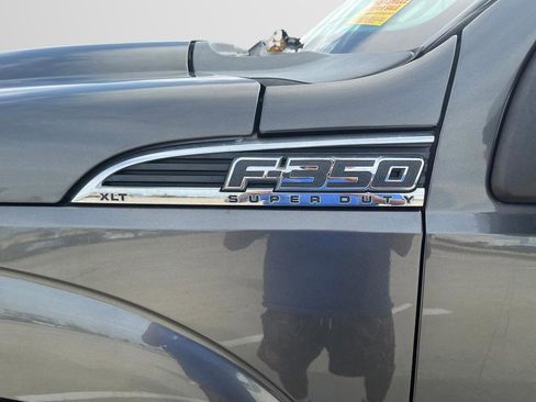 Used 2016 Ford F350 XLT w/ XLT Premium Package AWD/4WD image 14