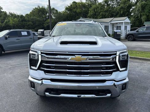 Used 2026 Chevrolet Silverado 2500 LTZ w/ LTZ Premium Package AWD/4WD image 9