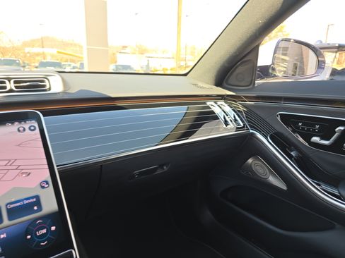 Used 2021 Mercedes-Benz S 580 4MATIC Sedan image 25