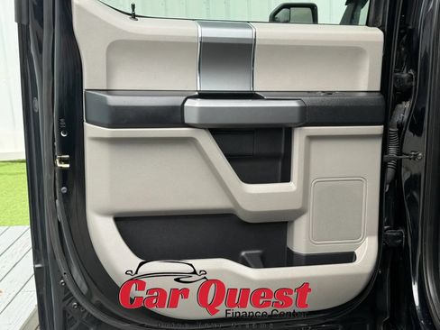 Used 2018 Ford F150 XLT w/ Equipment Group 302A Luxury AWD/4WD image 13