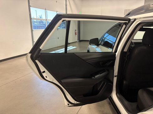 Used 2020 Subaru Outback AWD/4WD image 32