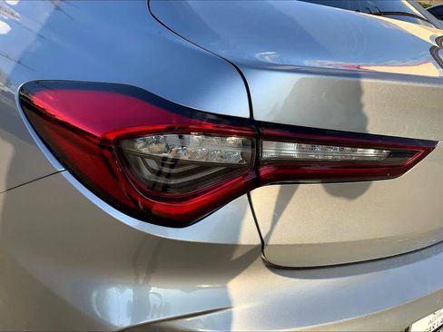Certified 2025 Acura TLX w/ Technology Package image 28