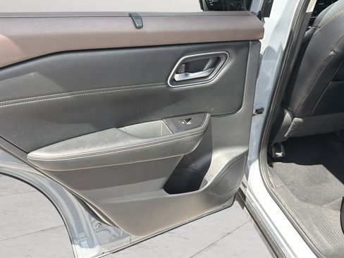 Used 2021 Nissan Rogue SL w/ Premium Package FWD image 26