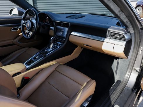 Certified 2017 Porsche 911 Carrera image 27