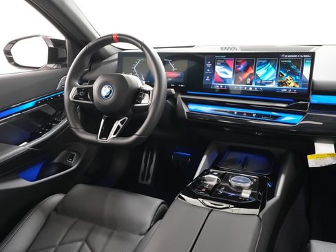 Used 2025 BMW i5 M60 w/ Premium Package AWD/4WD image 10