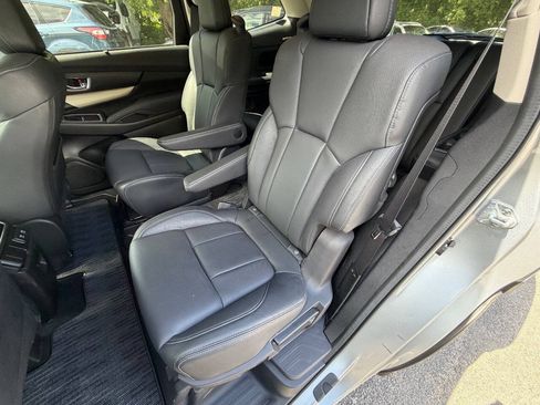 Used 2022 Subaru Ascent Limited AWD/4WD image 12