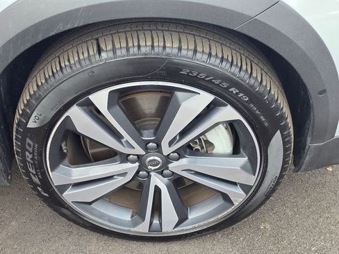 Used 2025 Volvo V60 B5 Cross Country Plus image 8