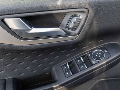 Used 2020 Ford Escape SE FWD image 14