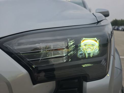 Certified 2025 Toyota Tacoma SR5 image 29