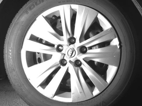 Used 2025 Nissan Sentra S FWD image 13