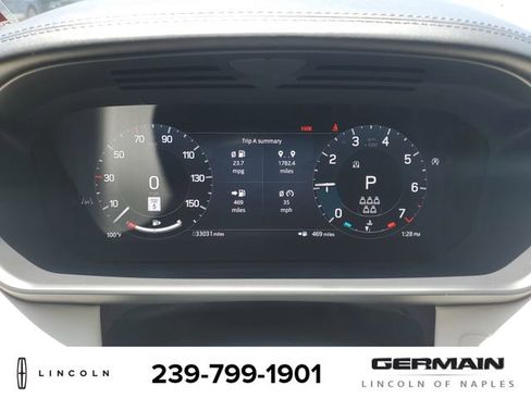 Used 2024 Land Rover Discovery Metropolitan Edition AWD/4WD image 24