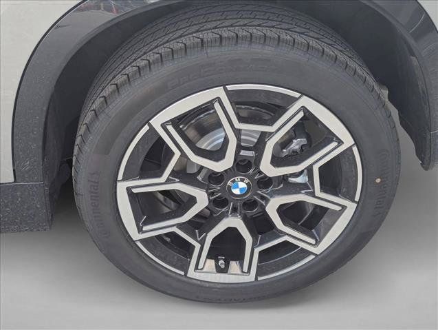 Used 2026 BMW X1 xDrive28i AWD/4WD image 9