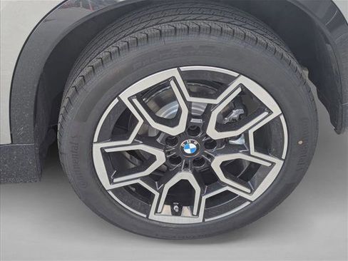 Used 2026 BMW X1 xDrive28i AWD/4WD image 9