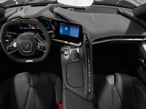 Used 2025 Chevrolet Corvette Z06 RWD image 17