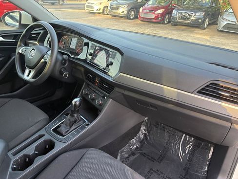 Used 2019 Volkswagen Jetta SE FWD image 26