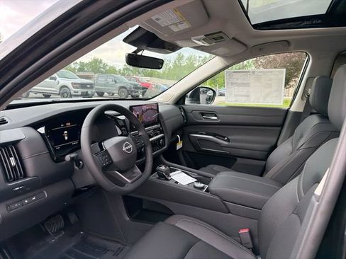 New 2026 Nissan Pathfinder SL AWD/4WD image 7