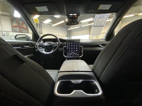 Used 2025 GMC Acadia Elevation image 20