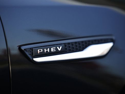 Used 2024 MAZDA CX-90 Plug-In Hybrid w/ Premium Plus image 8