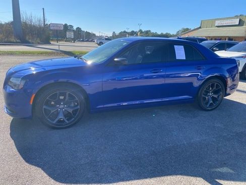 Used 2020 Chrysler 300 Touring w/ Sport Appearance Package image 2