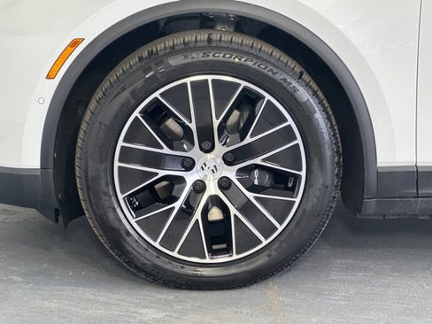 Certified 2026 Porsche Macan 4 Electric AWD/4WD image 34