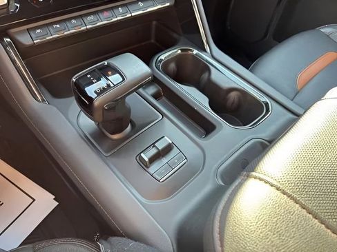 Used 2024 GMC Sierra 1500 AT4 w/ AT4 Preferred Package image 34