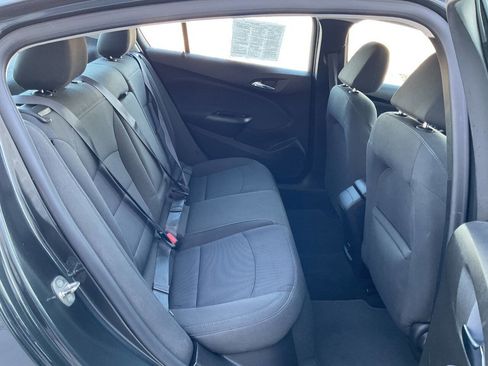 Used 2017 Chevrolet Cruze LT image 33