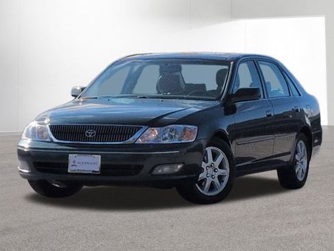 Used 2000 Toyota Avalon XLS image 1