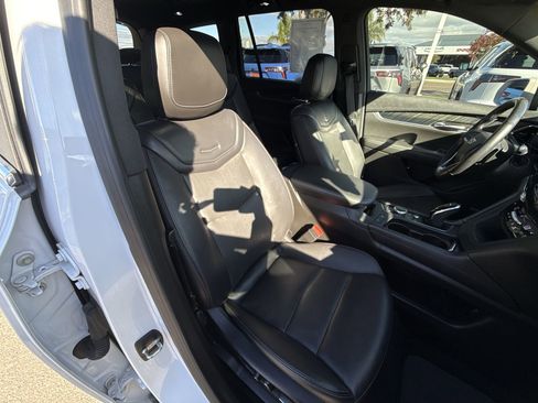 Used 2020 Cadillac XT6 Premium Luxury image 27