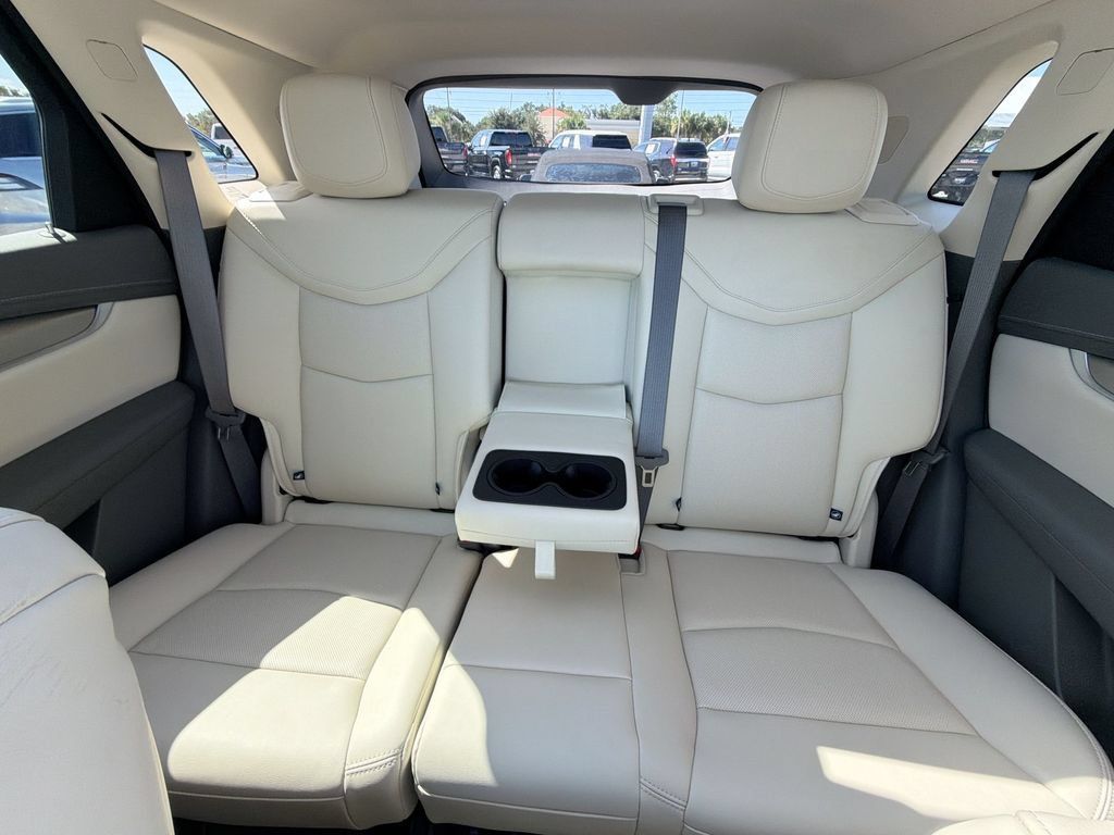 Certified 2026 Cadillac XT5 Premium Luxury w/ Driver Assist Package FWD image 15
