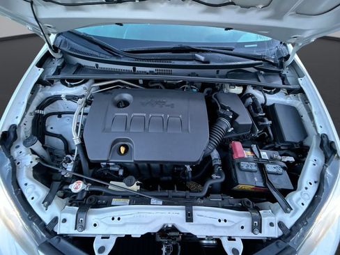 Used 2018 Toyota Corolla SE FWD image 30