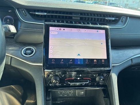 Used 2021 Jeep Grand Cherokee L Limited image 28