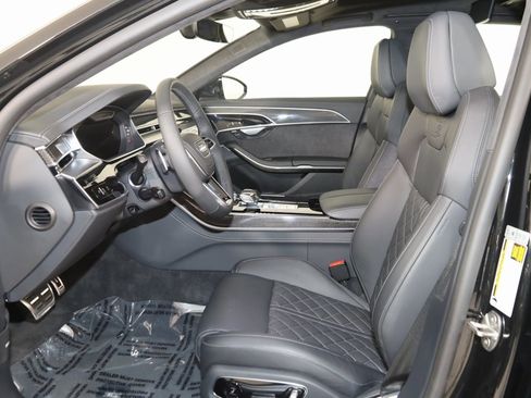 Used 2025 Audi S8 image 13